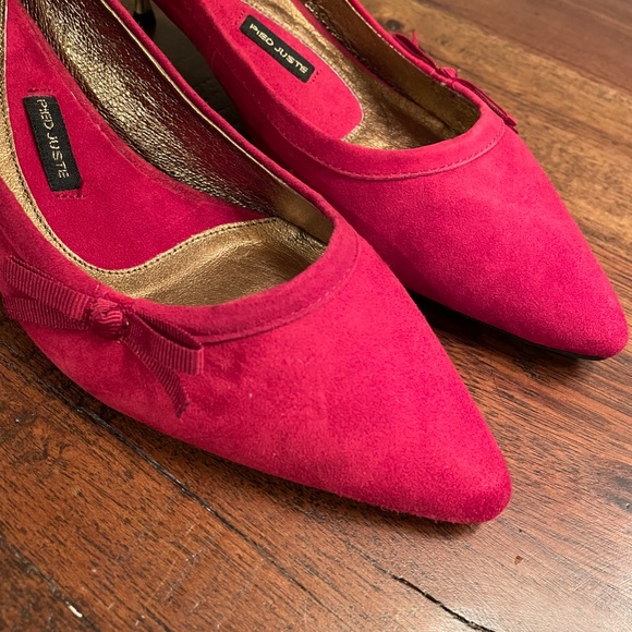 Pied Juste Suede Kitten Heel with Side Bow - Picture 5 of 7